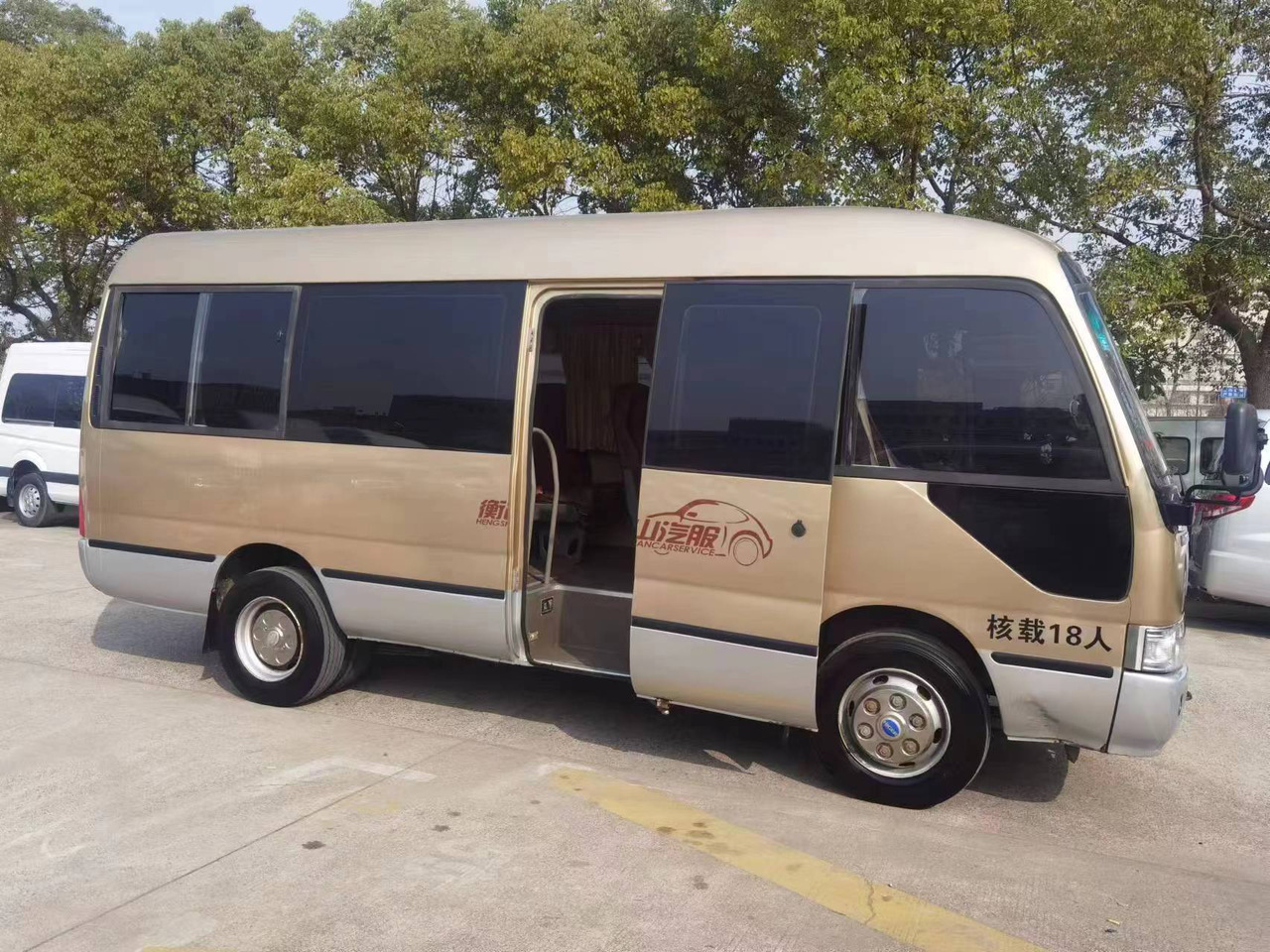 Higer 18-Seater Coach - 长途客车:图2 Higer 18-Seater Coach - 长途客车:图2