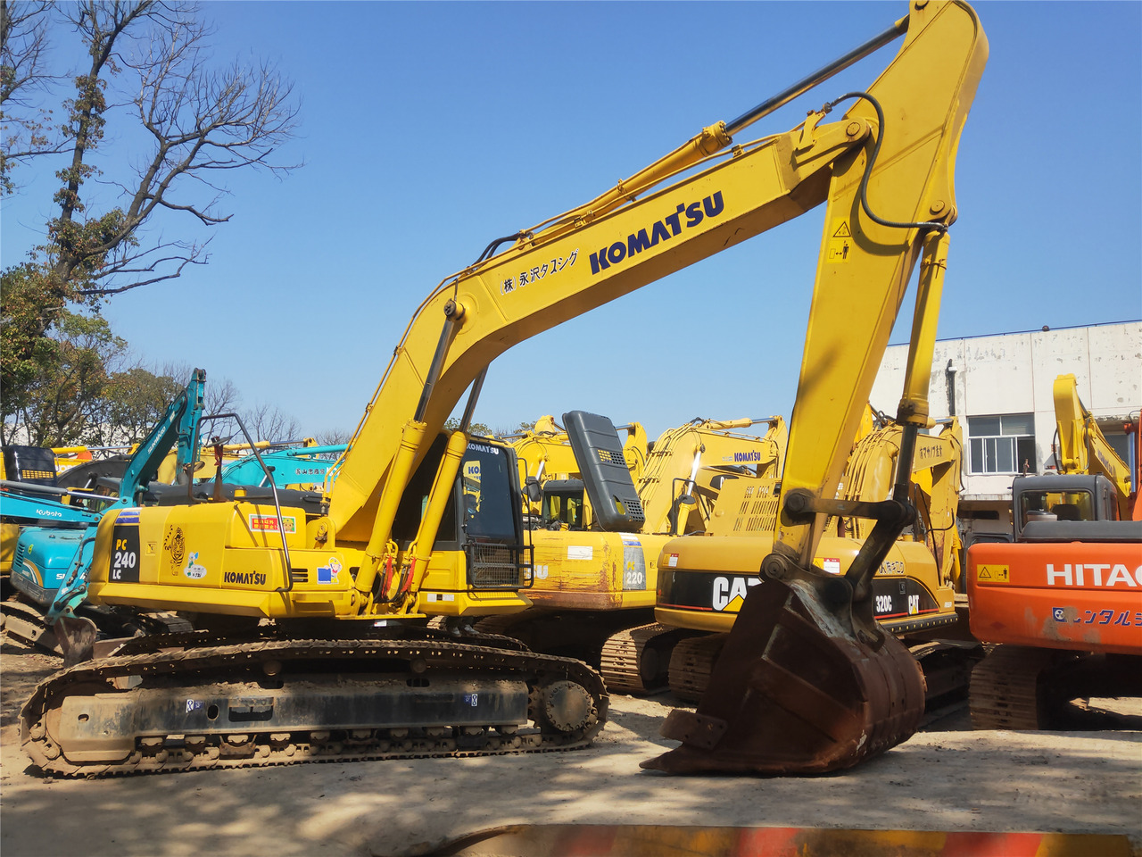 Komatsu Crawler Excavator PC240-8 - 履带式挖掘机:图1 Komatsu Crawler Excavator PC240-8 - 履带式挖掘机:图1