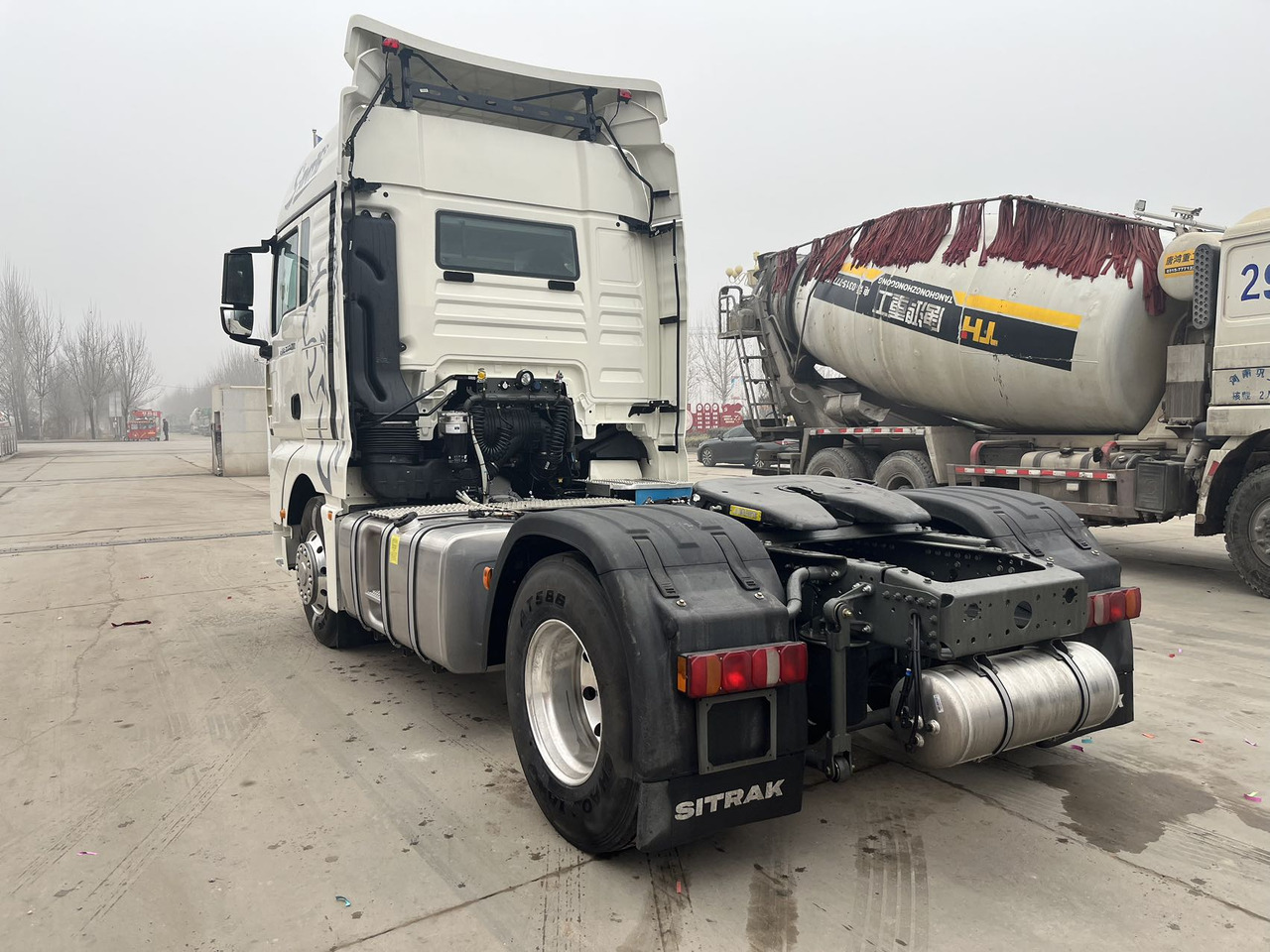 SHACMAN G7X 540HP Truck Unit 4*2 Click Here for Discount - 牵引车:图3 SHACMAN G7X 540HP Truck Unit 4*2 Click Here for Discount - 牵引车:图3