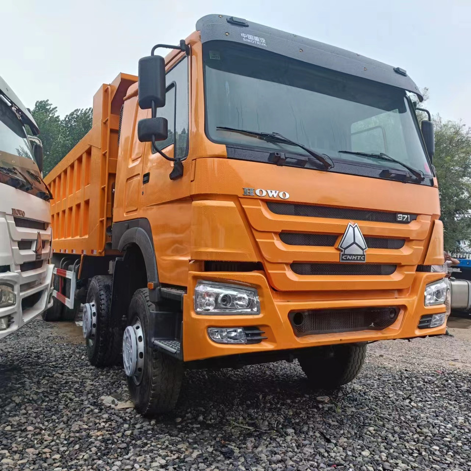 SINOTRUK 8x4 HOWO Dump Truck Click for Discount - 翻斗车:图2 SINOTRUK 8x4 HOWO Dump Truck Click for Discount - 翻斗车:图2