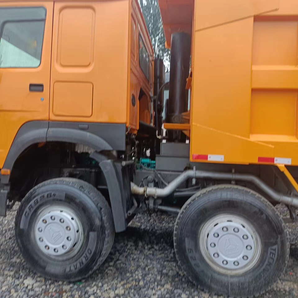 SINOTRUK 8x4 HOWO Dump Truck Click for Discount - 翻斗车:图5 SINOTRUK 8x4 HOWO Dump Truck Click for Discount - 翻斗车:图5