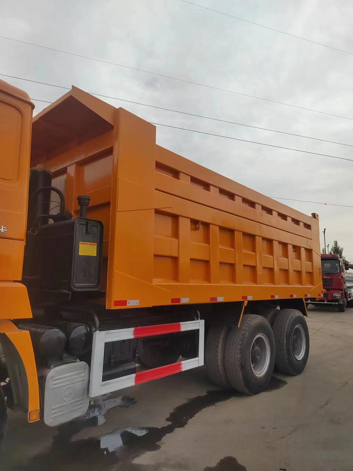 SINOTRUK HOWO 8x4 F3000 Dump Trruck Click for Discount - 翻斗车:图2 SINOTRUK HOWO 8x4 F3000 Dump Trruck Click for Discount - 翻斗车:图2