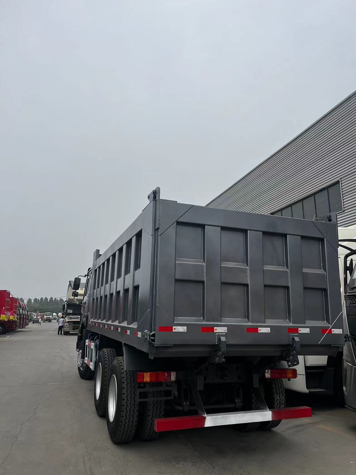 SINOTRUK HOWO Dump Truck 6x4 Click for Discount - 卡车:图5 SINOTRUK HOWO Dump Truck 6x4 Click for Discount - 卡车:图5