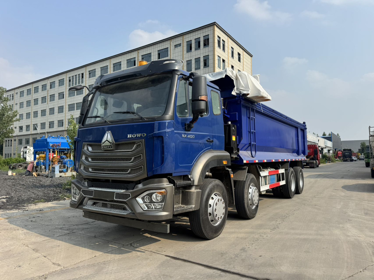 SINOTRUK HOWO Dump Truck 8x4 Click for Discount - 翻斗车:图1 SINOTRUK HOWO Dump Truck 8x4 Click for Discount - 翻斗车:图1