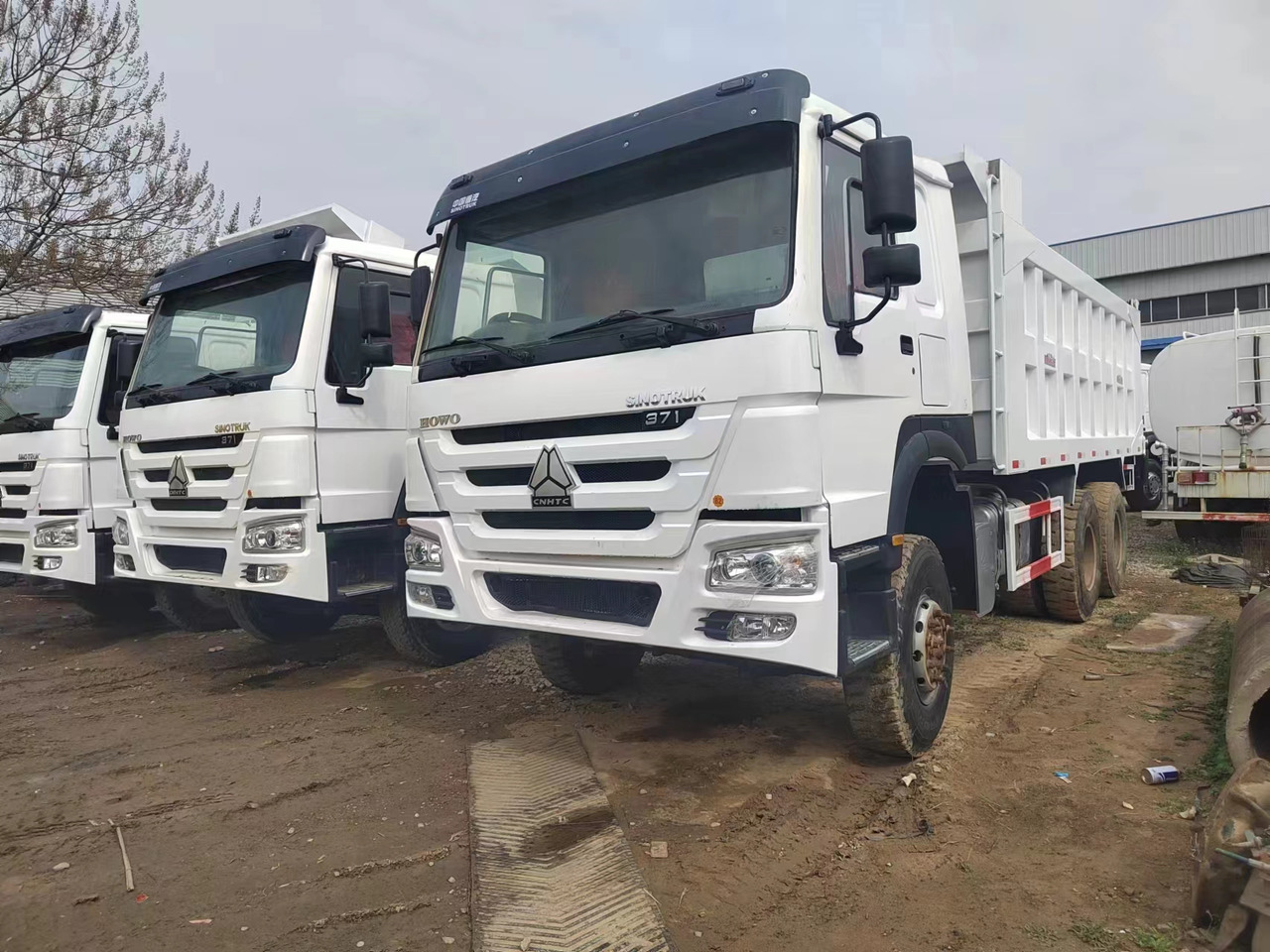 Sino HOWO 6x4 Dump Truck Click for Discount - 翻斗车:图3 Sino HOWO 6x4 Dump Truck Click for Discount - 翻斗车:图3