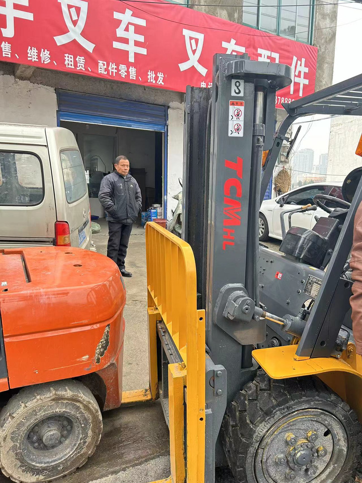 TCM FD30 - 柴油叉车:图4 TCM FD30 - 柴油叉车:图4