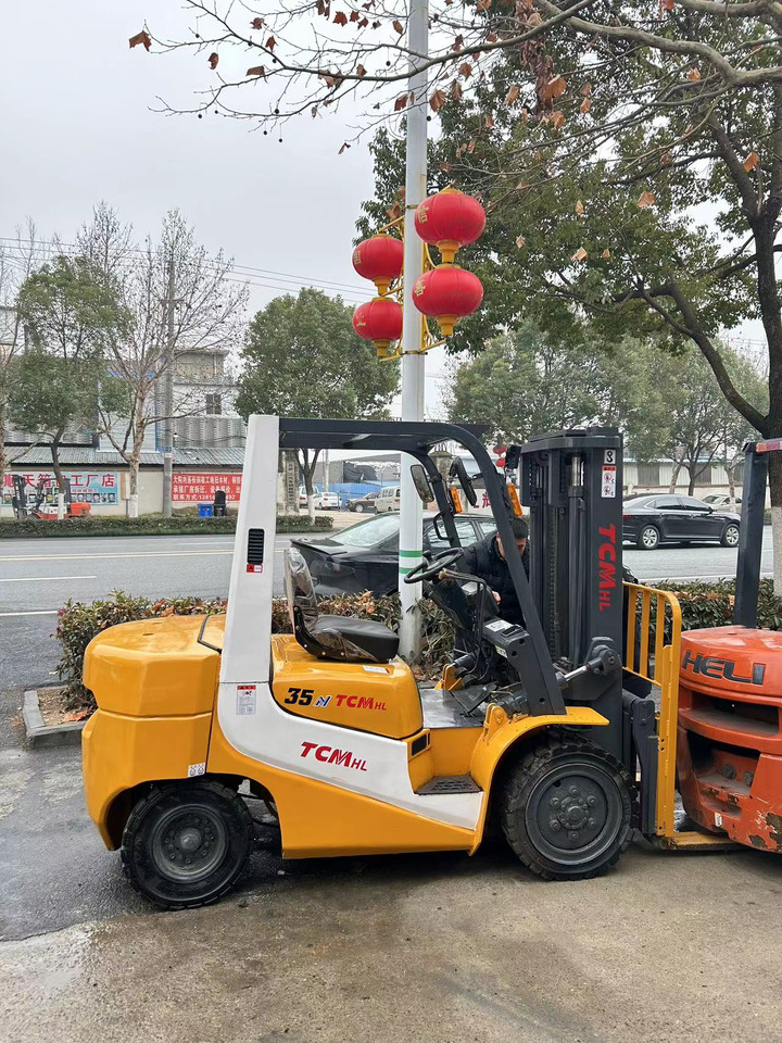 TCM FD30 - 柴油叉车:图1 TCM FD30 - 柴油叉车:图1