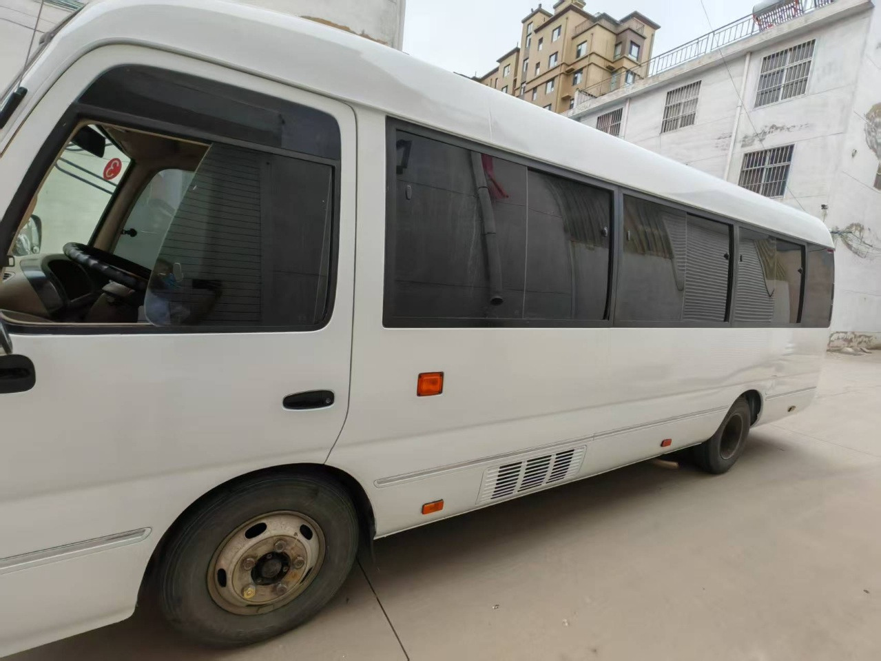 TOYOTA Mini Bus 27 Seats Low Km Click for Discount - 长途客车:图4 TOYOTA Mini Bus 27 Seats Low Km Click for Discount - 长途客车:图4
