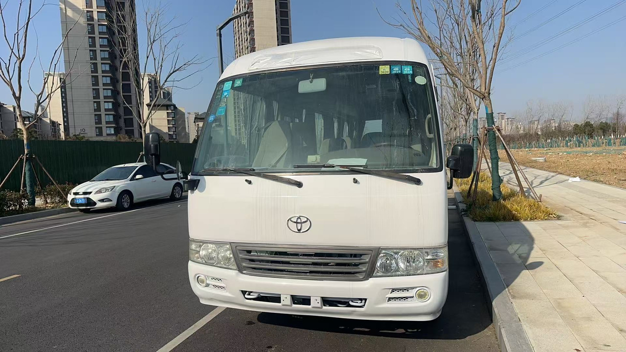 TOYOTA Mini Coach White Low Mileage - 长途客车:图1 TOYOTA Mini Coach White Low Mileage - 长途客车:图1