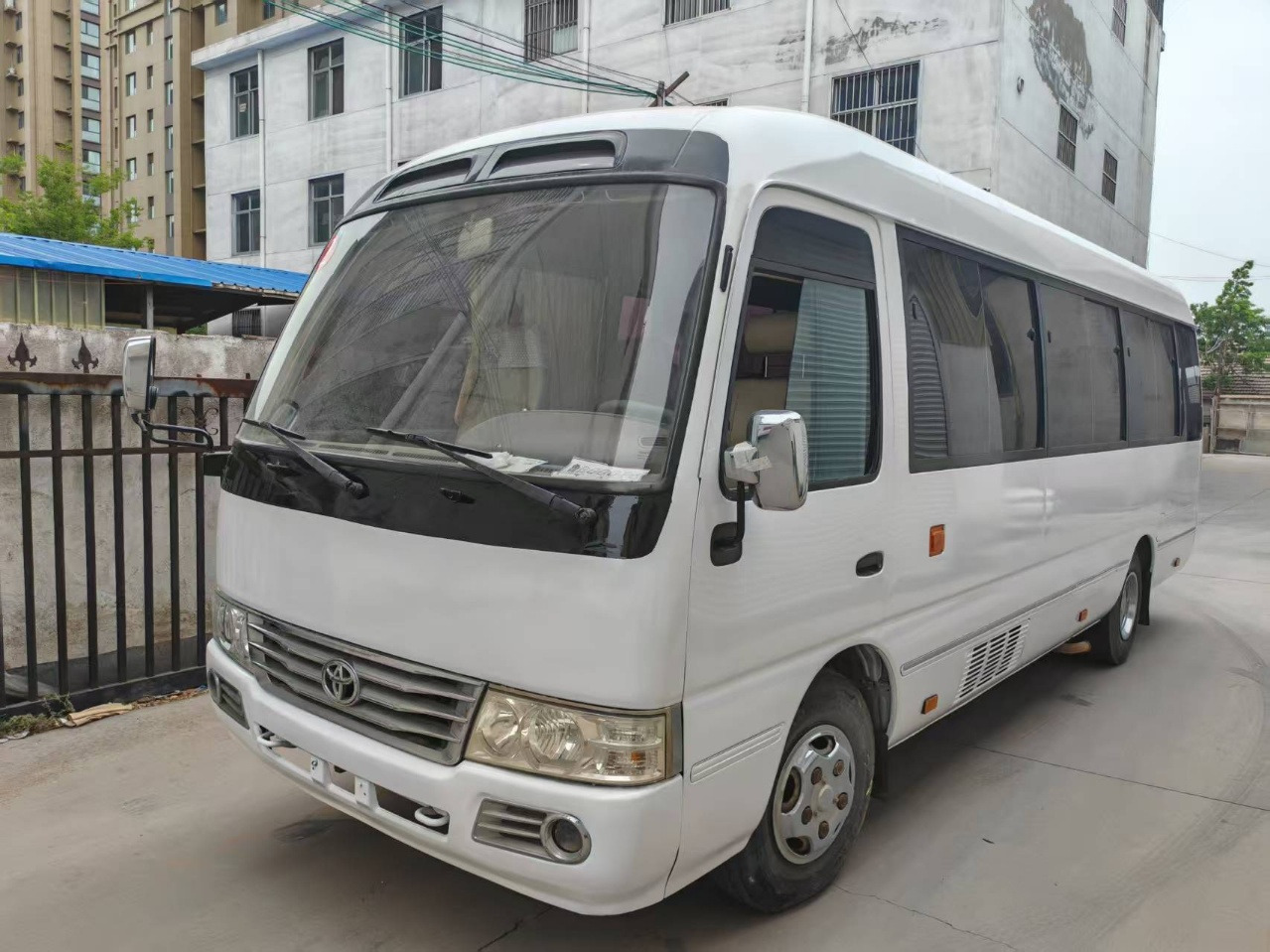 TOYOTA White Mini Bus 29 Seats Click Here for Discount - 长途客车:图3 TOYOTA White Mini Bus 29 Seats Click Here for Discount - 长途客车:图3