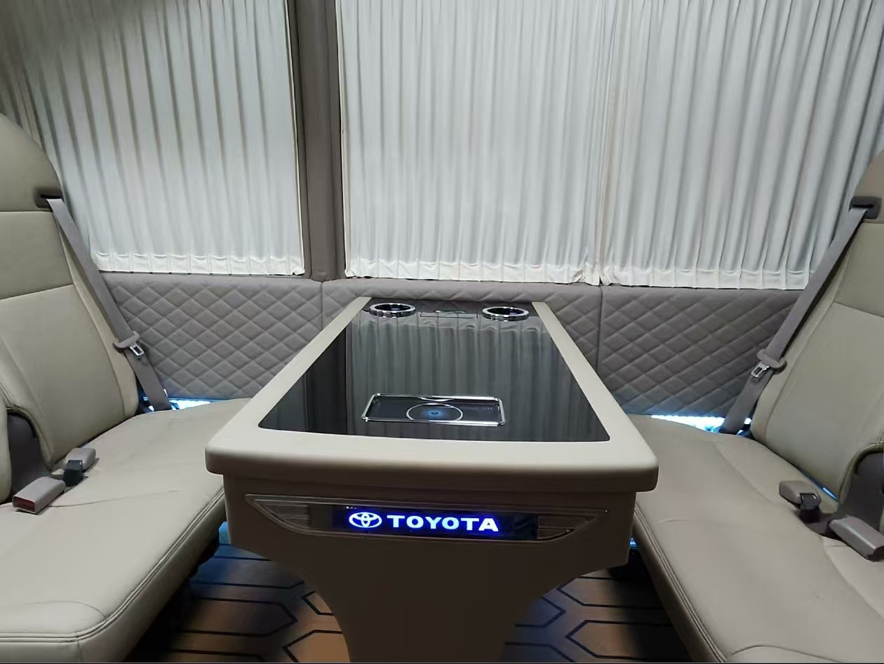 TOYOTA White Mini Bus Click Here for Discount - 长途客车:图3 TOYOTA White Mini Bus Click Here for Discount - 长途客车:图3