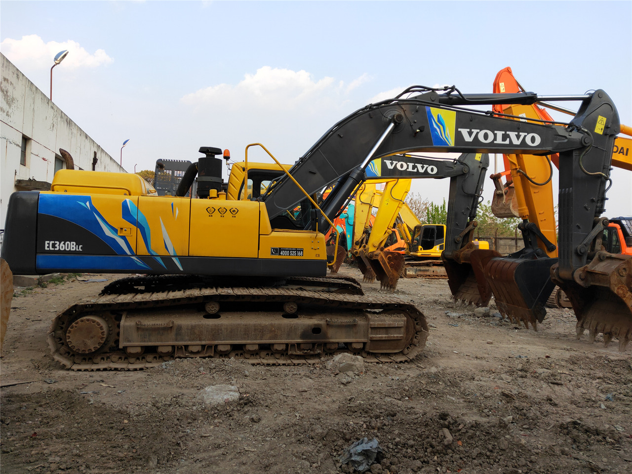 VOLVO Crawler Excavator EC360B - 履带式挖掘机:图1 VOLVO Crawler Excavator EC360B - 履带式挖掘机:图1
