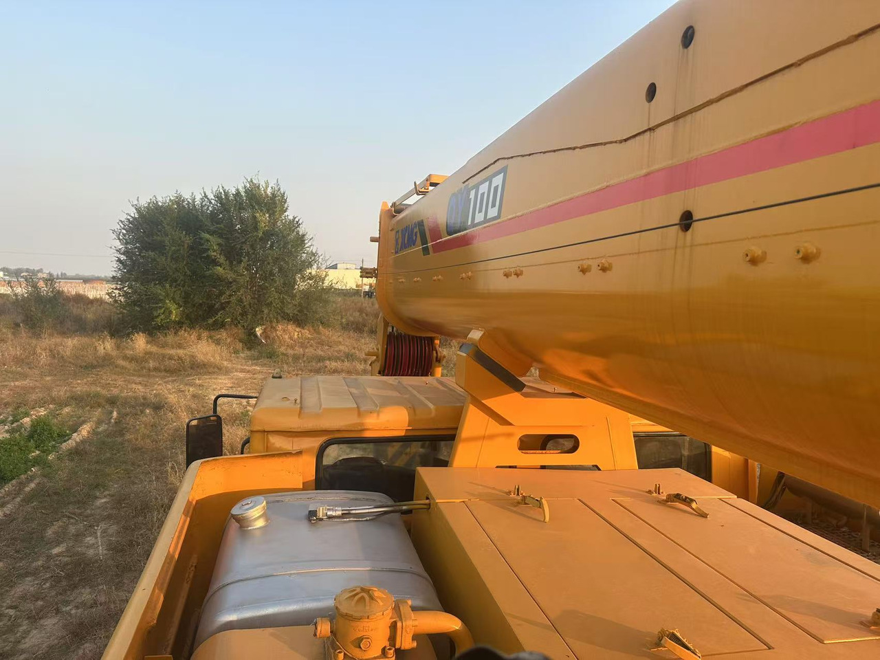 XCMG Crane QY100 - 起重机:图2 XCMG Crane QY100 - 起重机:图2