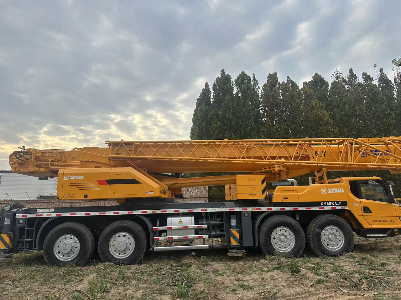 XCMG Crane QY85KAY - 全地形起重机:图2 XCMG Crane QY85KAY - 全地形起重机:图2