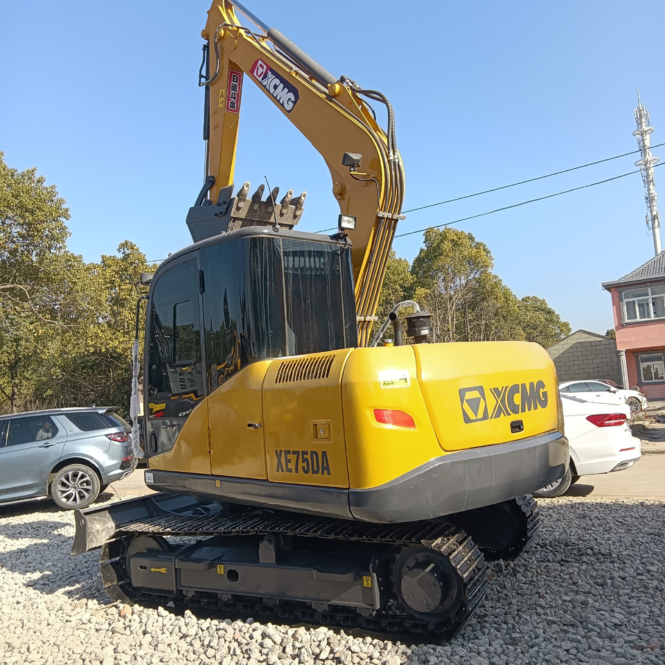 XCMG XE75DA - 履带式挖掘机:图1 XCMG XE75DA - 履带式挖掘机:图1