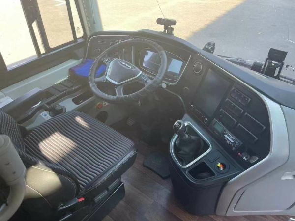 YUTONG 39 Seaters Coach Good condition Low mileage - 长途客车:图3 YUTONG 39 Seaters Coach Good condition Low mileage - 长途客车:图3