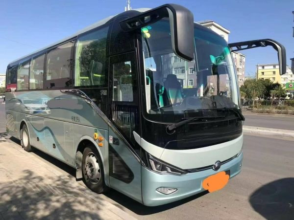 YUTONG 39 Seaters Coach Good condition Low mileage - 长途客车:图1 YUTONG 39 Seaters Coach Good condition Low mileage - 长途客车:图1