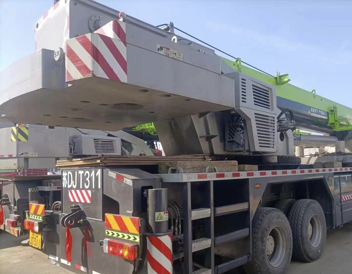 ZOOMLION Crane ZTC700V562-1 - 全地形起重机:图4 ZOOMLION Crane ZTC700V562-1 - 全地形起重机:图4