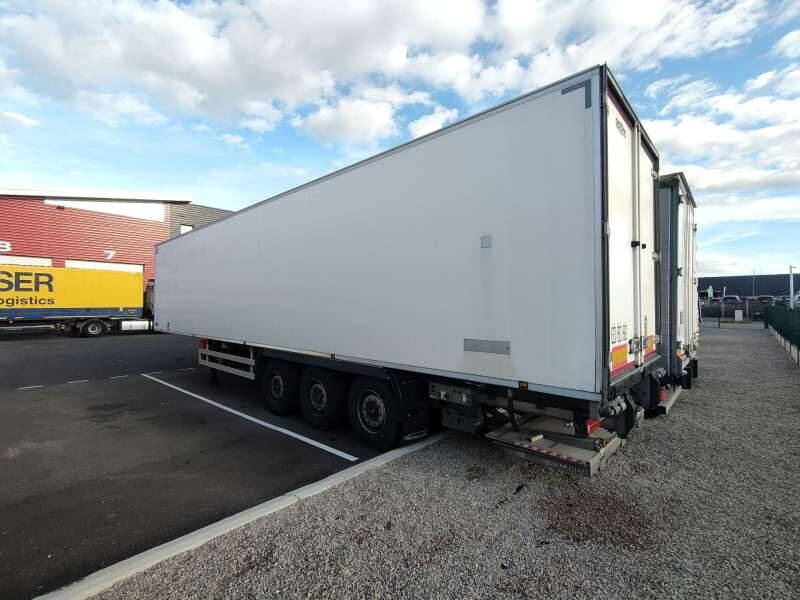 Semi-remorque 3 Essieux 38 TONNES HAYON CAISSE CHEREAU GROUPE CARRIER VECTOR HE 19 MT - 冷藏半拖车:图3 Semi-remorque 3 Essieux 38 TONNES HAYON CAISSE CHEREAU GROUPE CARRIER VECTOR HE 19 MT - 冷藏半拖车:图3