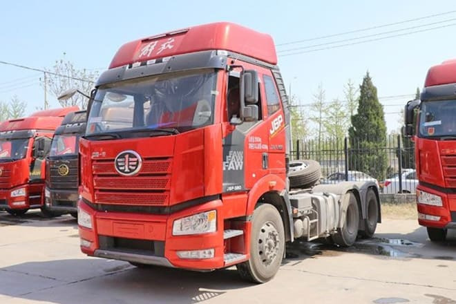 FAW Faw J6P 380HP Truck for Sale in Mali - 牵引车:图1 FAW Faw J6P 380HP Truck for Sale in Mali - 牵引车:图1