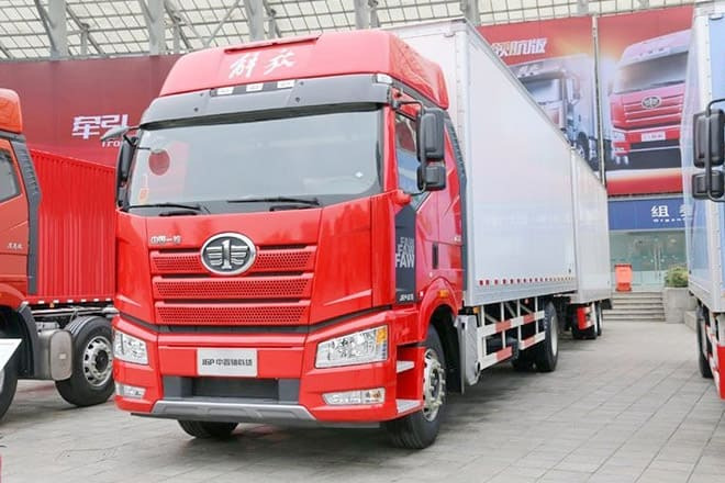 FAW Faw J6P Box Truck 4X2 for Sale in Sierra Leone - 厢式卡车:图1 FAW Faw J6P Box Truck 4X2 for Sale in Sierra Leone - 厢式卡车:图1