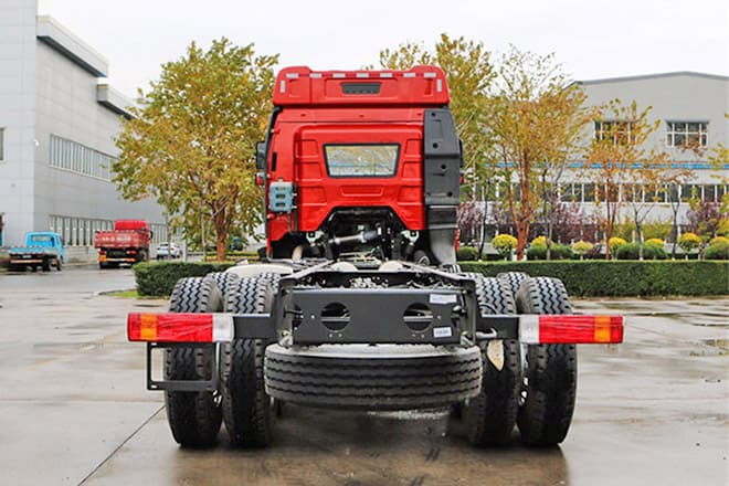 FAW New Faw J6P 390 Trucks for Sale in Nigeria - 牵引车:图4 FAW New Faw J6P 390 Trucks for Sale in Nigeria - 牵引车:图4