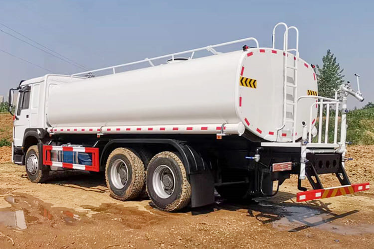 Howo Water Tanker Truck for Sale in Guyana - 罐车:图3 Howo Water Tanker Truck for Sale in Guyana - 罐车:图3
