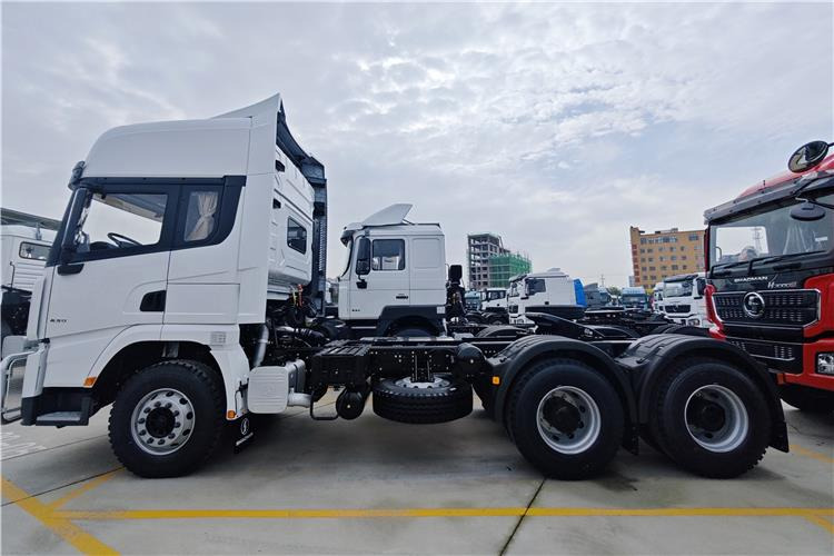 SHACMAN Used Shaman X3000 Truck Head for Sale In Zambia - 牵引车:图4 SHACMAN Used Shaman X3000 Truck Head for Sale In Zambia - 牵引车:图4