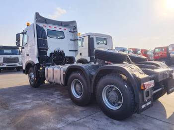 SINOTRUK 6x4 Howo Trucks for Sale in Nigeria - 牵引车:图3 SINOTRUK 6x4 Howo Trucks for Sale in Nigeria - 牵引车:图3