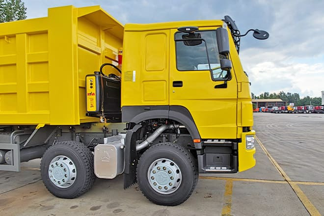 SINOTRUK Howo 430 8x4 Dump Truck Price for Sale in Senegal - 翻斗车:图3 SINOTRUK Howo 430 8x4 Dump Truck Price for Sale in Senegal - 翻斗车:图3