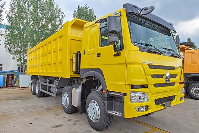 SINOTRUK Howo 430 8x4 Dump Truck Price for Sale in Senegal - 翻斗车:图1 SINOTRUK Howo 430 8x4 Dump Truck Price for Sale in Senegal - 翻斗车:图1