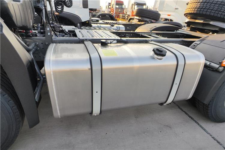 SINOTRUK Howo NX 371HP Truck Price for Sale In Guyana - 牵引车:图4 SINOTRUK Howo NX 371HP Truck Price for Sale In Guyana - 牵引车:图4