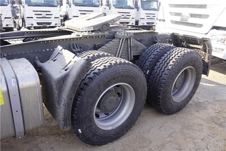 SINOTRUK Howo Truck Head Price 400HP for Sale In Guinea - 牵引车:图4 SINOTRUK Howo Truck Head Price 400HP for Sale In Guinea - 牵引车:图4