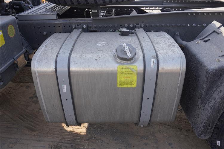 SINOTRUK Howo Truck Head Price 400HP for Sale In Guinea - 牵引车:图3 SINOTRUK Howo Truck Head Price 400HP for Sale In Guinea - 牵引车:图3