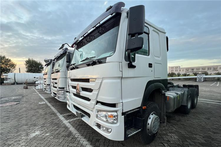 SINOTRUK Howo Truck Price - 400hp 10 Wheeler for Sale In Cameroon - 牵引车:图1 SINOTRUK Howo Truck Price - 400hp 10 Wheeler for Sale In Cameroon - 牵引车:图1