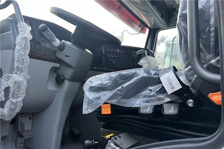 SINOTRUK Howo Truck Price - 400hp 10 Wheeler for Sale In Cameroon - 牵引车:图3 SINOTRUK Howo Truck Price - 400hp 10 Wheeler for Sale In Cameroon - 牵引车:图3