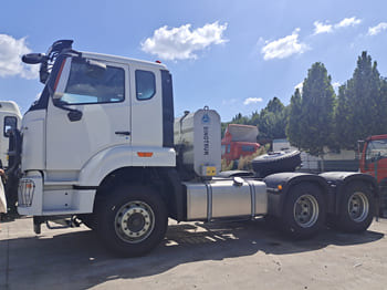 SINOTRUK Sinotruck for sale for Sale in Malawi - 牵引车:图2 SINOTRUK Sinotruck for sale for Sale in Malawi - 牵引车:图2