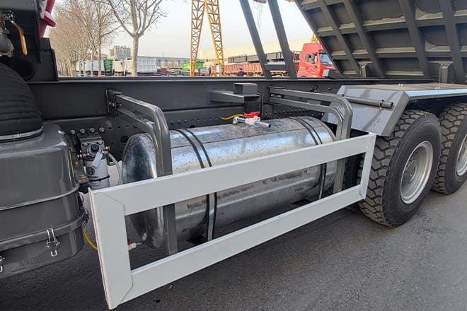 Sinotruk Howo 6x4 Dump Truck Price for Sale in Jamaica - 翻斗车:图3 Sinotruk Howo 6x4 Dump Truck Price for Sale in Jamaica - 翻斗车:图3