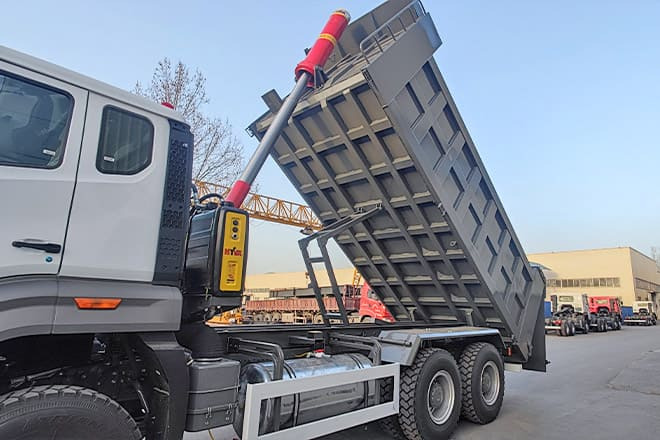 Sinotruk Howo 6x4 Dump Truck Price for Sale in Jamaica - 翻斗车:图4 Sinotruk Howo 6x4 Dump Truck Price for Sale in Jamaica - 翻斗车:图4