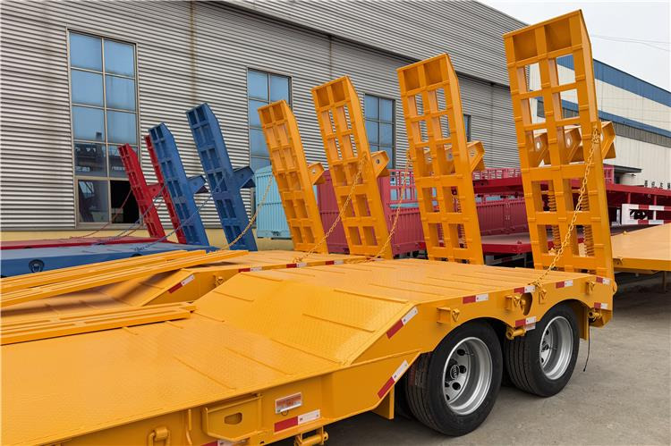 TITAN 2 Axle 50 Ton Low Bed Trailer for Sale In Nigeria Lagos - 低装载半拖车:图3 TITAN 2 Axle 50 Ton Low Bed Trailer for Sale In Nigeria Lagos - 低装载半拖车:图3