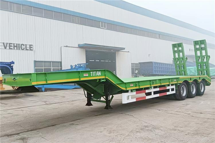 TITAN 80 Ton Equal Width Low Bed Truck Trailer for Sale In Ghana - 低装载半拖车:图1 TITAN 80 Ton Equal Width Low Bed Truck Trailer for Sale In Ghana - 低装载半拖车:图1