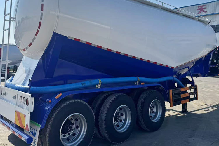 TITAN Dry Bulk Trailer for Sale in Ghana - 液罐半拖车:图4 TITAN Dry Bulk Trailer for Sale in Ghana - 液罐半拖车:图4