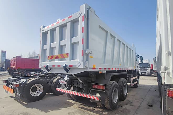 TITAN Howo 6x4 10 Wheel Tipper Truck for Sale in Zambia - 翻斗车:图3 TITAN Howo 6x4 10 Wheel Tipper Truck for Sale in Zambia - 翻斗车:图3