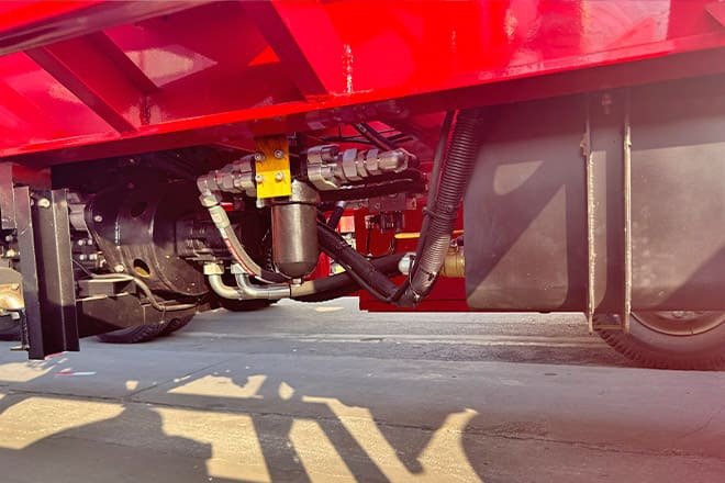 XCMG 20 40Ft Container Side Loader for Sale in Tanzania - 集装箱运输车/ 可拆卸车身的半拖车:图5 XCMG 20 40Ft Container Side Loader for Sale in Tanzania - 集装箱运输车/ 可拆卸车身的半拖车:图5