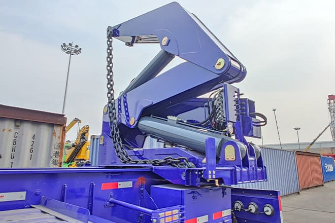 XCMG 40Ft Shipping Container Side Loader for Sale in Argentina - 集装箱运输车/ 可拆卸车身的半拖车:图5 XCMG 40Ft Shipping Container Side Loader for Sale in Argentina - 集装箱运输车/ 可拆卸车身的半拖车:图5