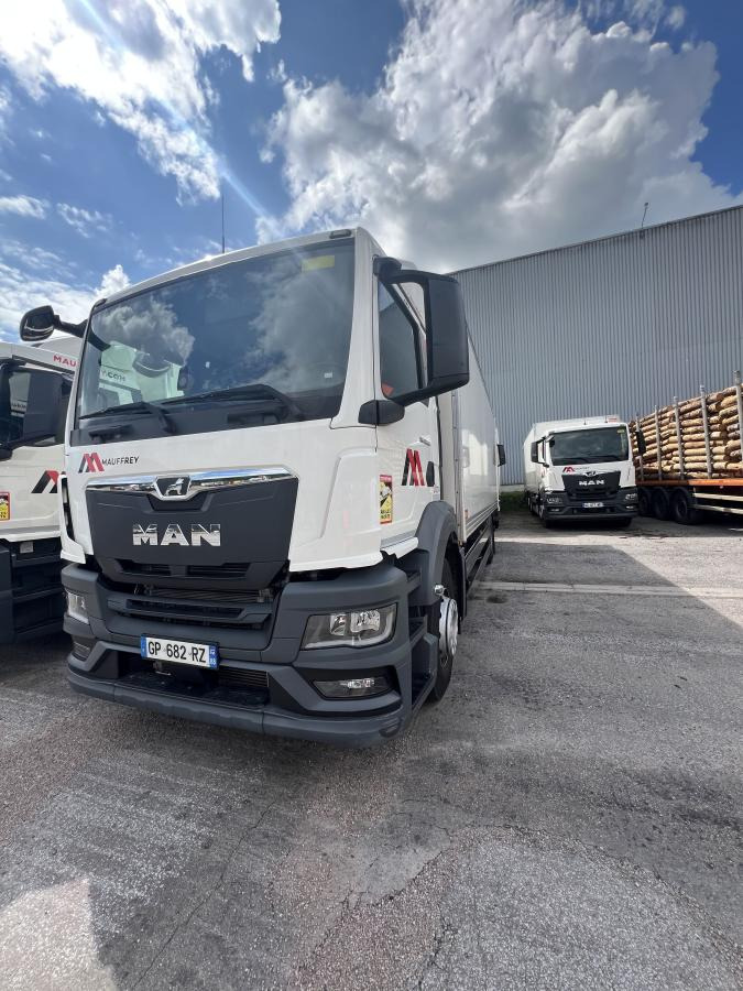 MAN TGS 18.360 - 厢式卡车:图2 MAN TGS 18.360 - 厢式卡车:图2