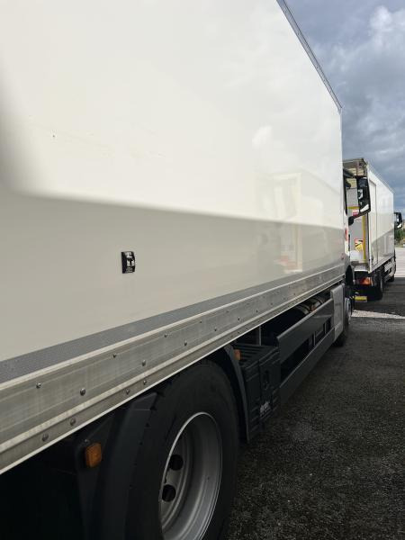 MAN TGS 18.360 - 厢式卡车:图2 MAN TGS 18.360 - 厢式卡车:图2