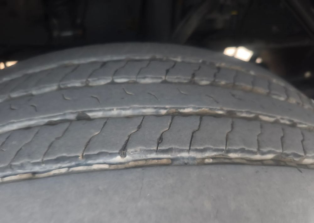 DAF LF 18.320 Kontener 20 palet - 厢式卡车:图3 DAF LF 18.320 Kontener 20 palet - 厢式卡车:图3