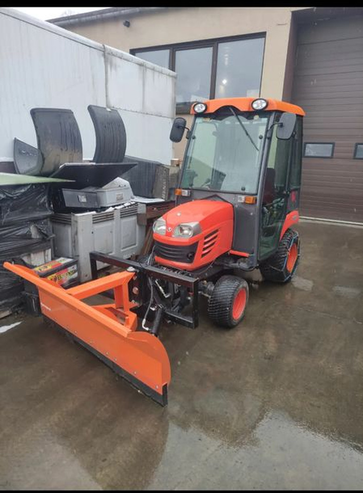 Kubota BX350 4x4 Traktorek komunalny kosiarka pług piaskarka pełen osprzęt - 市政牵引车:图3 Kubota BX350 4x4 Traktorek komunalny kosiarka pług piaskarka pełen osprzęt - 市政牵引车:图3