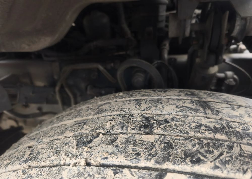 Renault Gama D 18.280  rama do zabudowy poduszka - 驾驶室底盘卡车:图4 Renault Gama D 18.280  rama do zabudowy poduszka - 驾驶室底盘卡车:图4